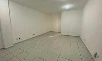 Imagem 4: Uma Sala Comercial contendo 40 m² na Avenida brasil bairro: CPA 2