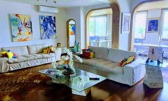 Imagem 1: Apartamento para venda tem 224 metros quadrados com 3 quartos em Copacabana - Rio de Janei