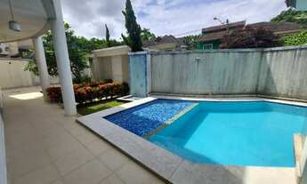 Imagem 2: Vendo linda casa imponente espaçosa em condomínio fechado segurança 24h Prox. comércio