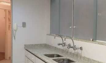 Imagem 2: Apartamento reformado para venda com 3 quartos em Copacabana - Rio de Janeiro - RJ