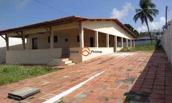 Imagem 2: Excelente casa (mobiliada) com 4 quartos, localizada na Av. Principal da praia de Pirangi