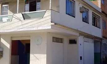 Imagem: Alugo casa com ponto comercial em Marataizes