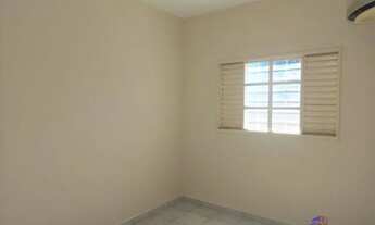 Imagem 4: Casa para Venda em Olímpia, Jardim Centerville, 2 dormitórios, 1 banheiro, 2 vagas