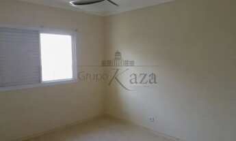 Imagem 5: Casa de condomínio para aluguel tem 230 metros quadrados com 4 quartos