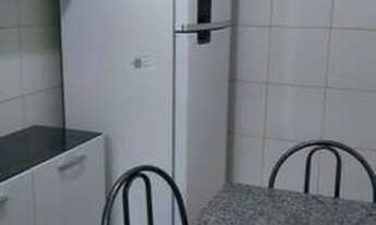 Imagem 6: Quarto/Cozinha/Banheiro a uma quadra da Praia da Enseada