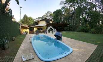 Imagem: Casa em condomínio, 3 km do centro de Embu!