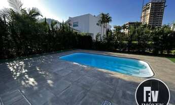 Imagem 5: Casa 4 Suítes Mobiliada e Decorada com Piscina á Venda no/Condomínio Horizontal Praia Brav