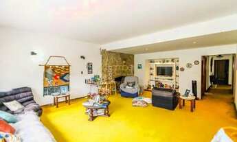 Imagem 4: Vista para o parque em rua com cancela na Granja Julieta