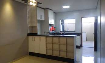 Imagem 3: Sobrado de 3 Dormitórios, um deles Súite com Armários, Sala, Cozinha, área gourmet na Vila