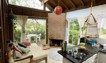 Imagem 3: Linda casa à venda no centrinho da Praia do Rosa, 45m2 e terreno com 360m2, a 1500m da pr