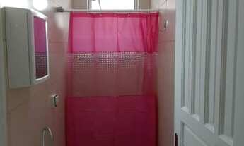 Imagem 4: Quarto/Cozinha/Banheiro a uma quadra da Praia da Enseada