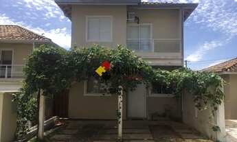 Imagem: Sobrado isolado em condomínio de casas