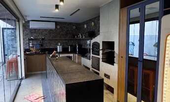 Imagem 6: COLINA DO SOL, Tarumã. 280m², 5 quartos, modulados, climatizado, 4 vaga e Edícula