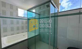 Imagem 5: Casa de Alto Padrão em Condomínio Fechado com 3 Suítes, Piscina e Segurança 24h