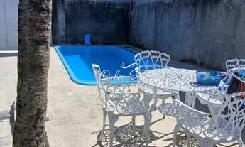 Imagem 3: JACONÉ, ORLA 23 IMOBILIÁRIA VENDE! Casa próxima ao comércio, com piscina e hidromassagem