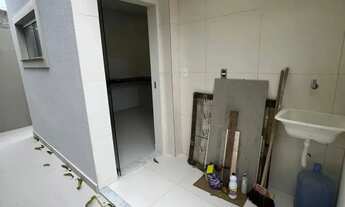 Imagem 2: VENDO LINDA CASA S 4/4 SENDO 03 SUITES DUPLEX SOLTA NO BAIRRO PRAIA DE IPITANGA EM ALAMEDA