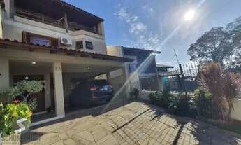 Imagem 4: Casa em Porto Alegre, no bairro Espírito Santo, com 3 dormitório(s), e 3 banheiros, à vend