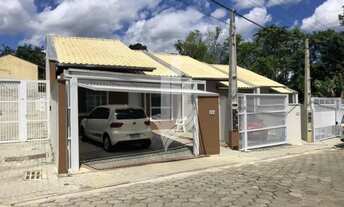 Imagem: Casa geminada no Bairro Velha