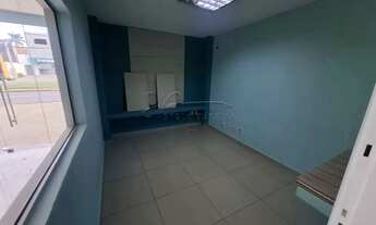 Imagem 2: Casa comercial de 403m² com 13 salas todas com gabinetes para a locação - Jardim Califórni