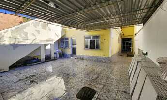 Imagem 4: Duas Casas Independentes: Oportunidade Perfeita para Família ou Investidor!