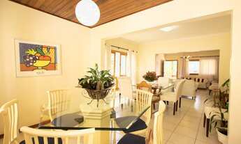 Imagem 2: Casa para venda tem 318 metros quadrados com 4 quartos em Trindade - Florianópolis - SC