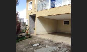 Imagem: Casa moderna e com 4 dormitórios à venda