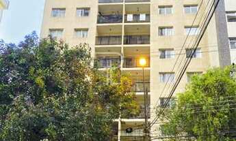 Imagem 2: Lindo e amplo apartamento à venda com 3 quartos e 2 banheiros no Centro!