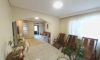 Imagem 2: Casa para venda com 220 metros quadrados com 3 quartos em Parque Atheneu - Goiânia - Goiás