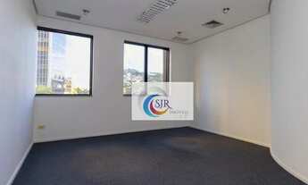 Imagem 4: Imóvel com 280m², em ótimas condições. Edifício com 9 andares e 3 elevadores, 6 com salas