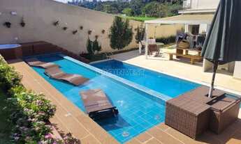 Imagem 2: Casa na Granja Viana em condomínio com segurança e lazer completo