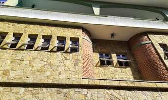 Imagem 3: Sobrado para aluguel possui 650 metros quadrados com 4 quartos