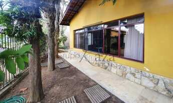 Imagem 3: Casa para aluguel possui 224 metros quadrados com 3 quartos