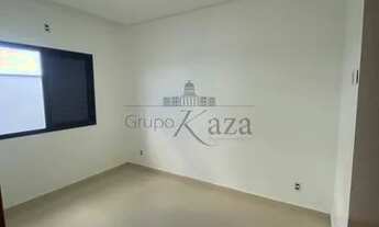 Imagem 6: Casa de condomínio para venda tem 132 metros quadrados com 3 quartos