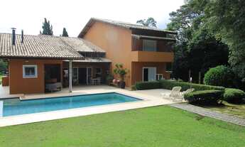 Imagem 2: HL-298 Imóvel à Venda com Cinco Suítes