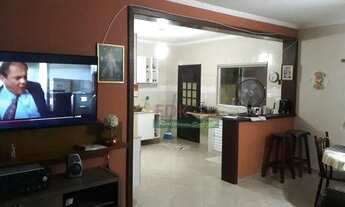 Imagem 4: Casa com 3 dormitórios à venda, 240 m² por R$ 750.000,00 - Pinhão - Taubaté/SP