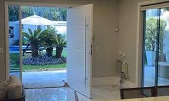 Imagem 5: Casa de condomínio para aluguel possui 280 metros quadrados com 4 quartos