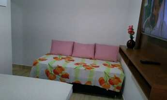 Imagem 3: Quarto/Cozinha/Banheiro a uma quadra da Praia da Enseada