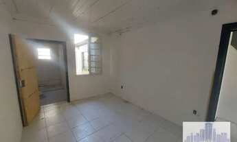 Imagem 6: Sobrado com 2 dormitórios e loja comercial para alugar, 80 m² por R$ 1.300 - Medianeira