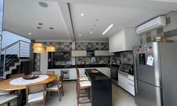 Imagem 5: Lindissima Casa muito espaçosa- Climatizada- Localização privilegiada- Piscina- Acabamento