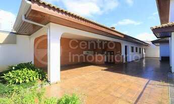 Imagem 4: CASA à venda com piscina e 4 quartos em Peruíbe, no bairro Centro