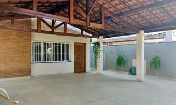 Imagem 7: Casa para venda possui 210 metros quadrados com 3 quartos em Guilhermina - Praia Grande