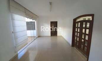 Imagem 5: Casa para aluguel, 4 quartos, 1 suíte, 2 vagas, Vigilato Pereira - Uberlândia/MG - R$ 5.00