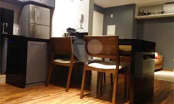 Imagem 6: Bairro Pinheiros! Apartamento andar alto, reformado com 2 dorms, 1 suite e 2 vagas