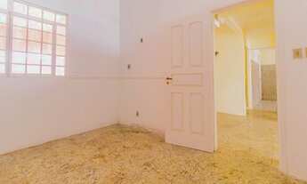 Imagem 6: Bonita e Ampla Casa de 2 Pavimentos com Piscina no Cj Tapajós 800m² 4 Quartos 2 Vg