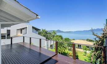 Imagem 2: Casa para venda possui 298 metros quadrados com 3 quartos em Centro - Florianópolis - Sant