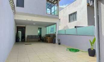 Imagem: Casa Geminada à venda, 3 quartos, 1 suíte