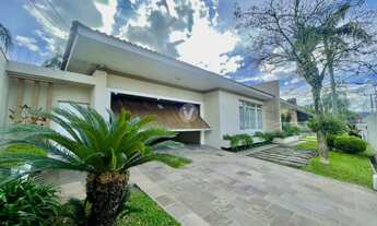 Imagem: Belíssima residência, localizada em um