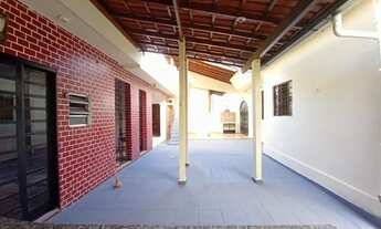 Imagem 5: Casa Espaçosa 450m² c/ 2 Suítes no Vieralves