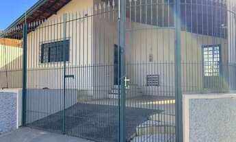 Imagem: Casa com 4 Quarto(s) e 3 banheiro(s) para