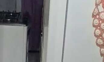 Imagem 3: Vende-se três casas ?